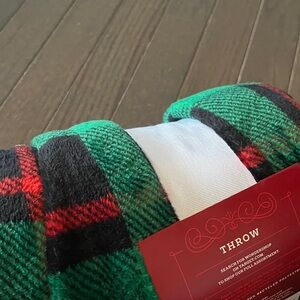 NWT fleece throw